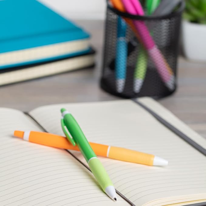 Simply Genius Bulk Office Pens – 100 Retractable Ballpoint Writing Instruments in Black Ink for Schools, Notebooks & Journals (Green, 100pcs)