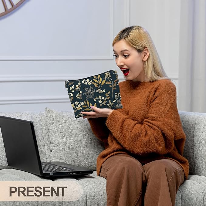 Vintage Boho Floral Makeup Bag, Dark Moody Wildflowers Floral Cosmetic Bags for Women, Dark Cottagecore Botanical Plant Zipper Makeup Pouch